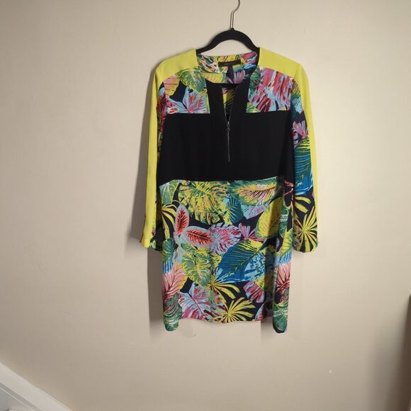 BCBGMAXAZRIA Dress in Fun Rainforest Print with Neon stripe - tropical - small - Picture 3 of 7